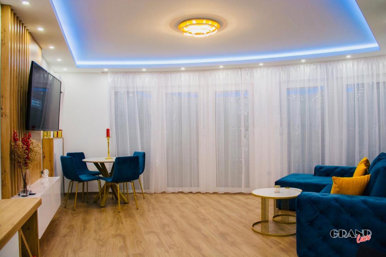 Grand Lux Apartment 도보이 외부 사진